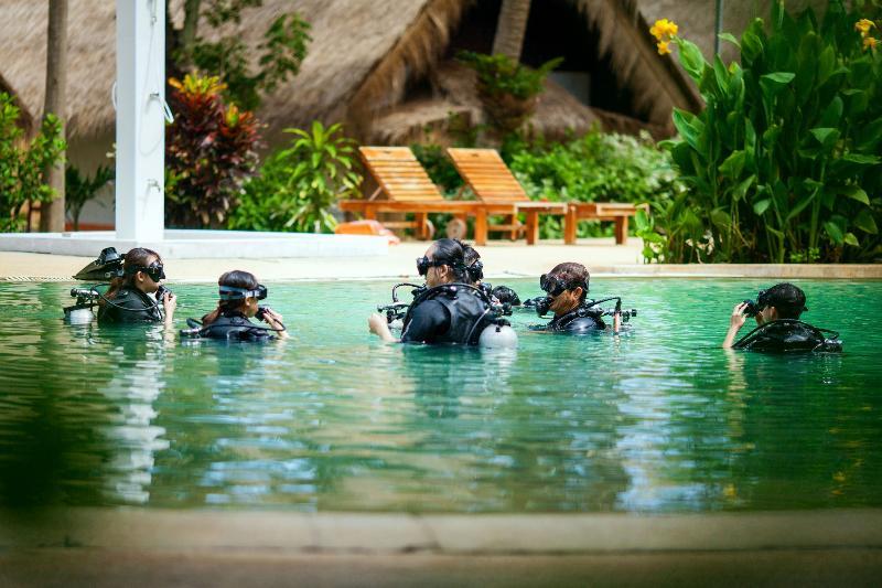 Coral Island Resort Phuket Exterior photo
